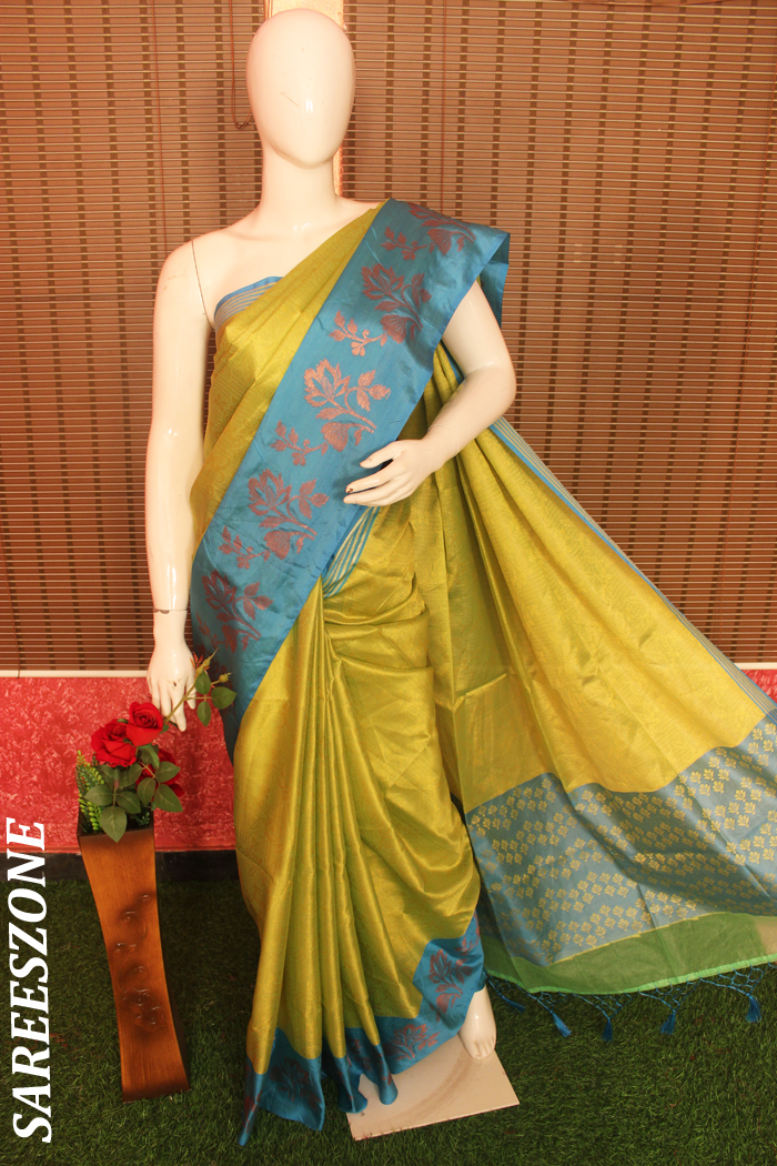 Green Kanchipuram Silk Saree With Contrast Queen Anne Blouse! | Silk sarees  online, Saree, Silk sarees